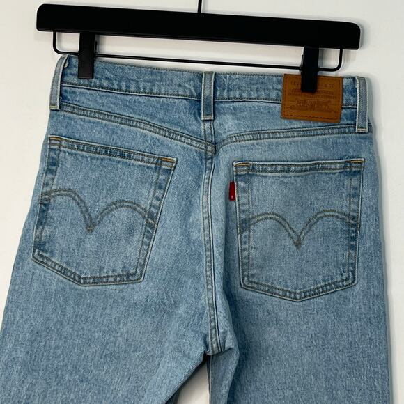 Levis Button Fly Wedgie Tapered Leg Denim Jeans Blue Light Wash Size 26 Retro - Picture 6 of 10